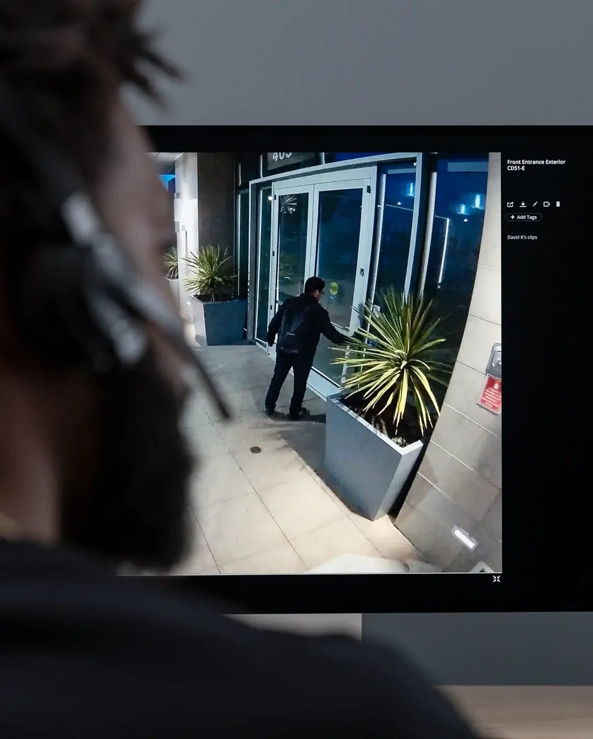 Alarm system for retail security